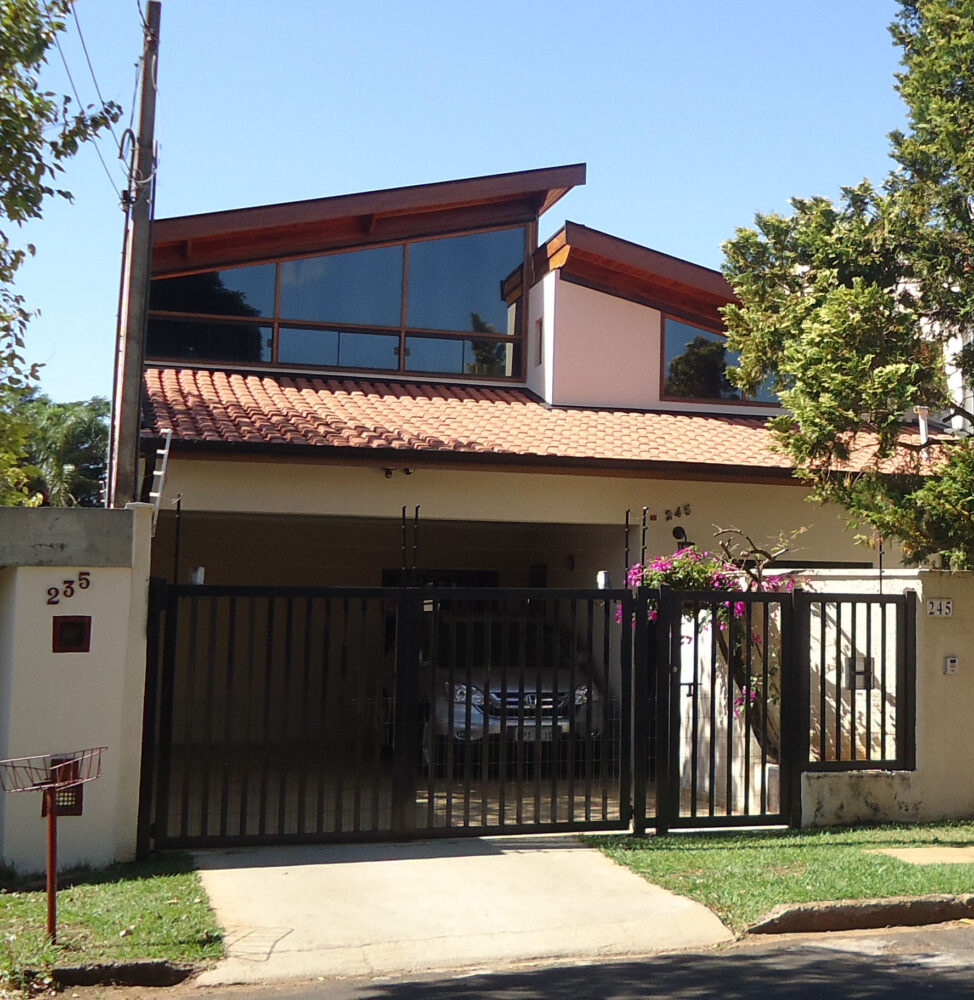 A Casa Reinterpretada em Dois Pavimentos